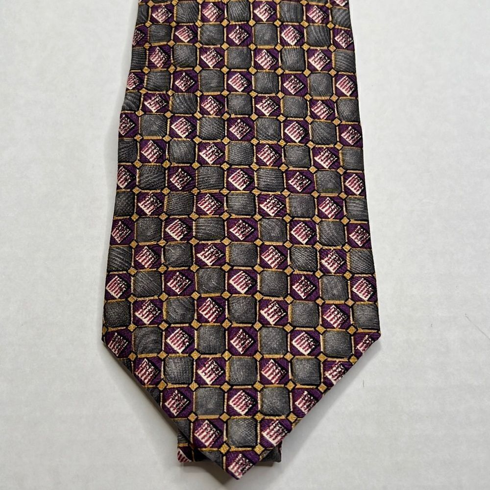 Villa Bugatti Italian Silk Tie EUC in gray and purple